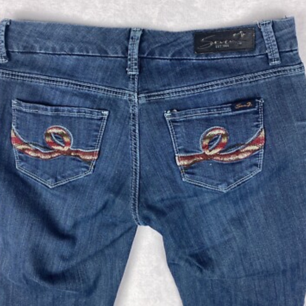 Vintage Y2K Seven7 Blue Boot Cut low rise Jeans with Red Embroidery